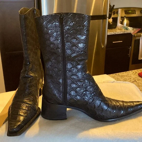 Women Black Croc Boots - Picture 1 of 4